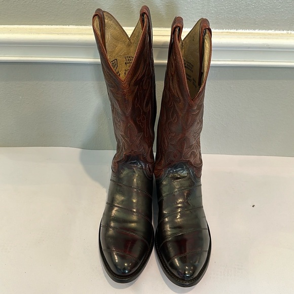 Men's Cowboy Boots - Picture 2 of 6